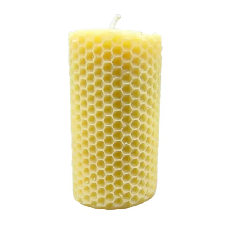 Hand-Poured Beeswax Honeycomb Candle – 6 Oz Natural Soy-Blend 1