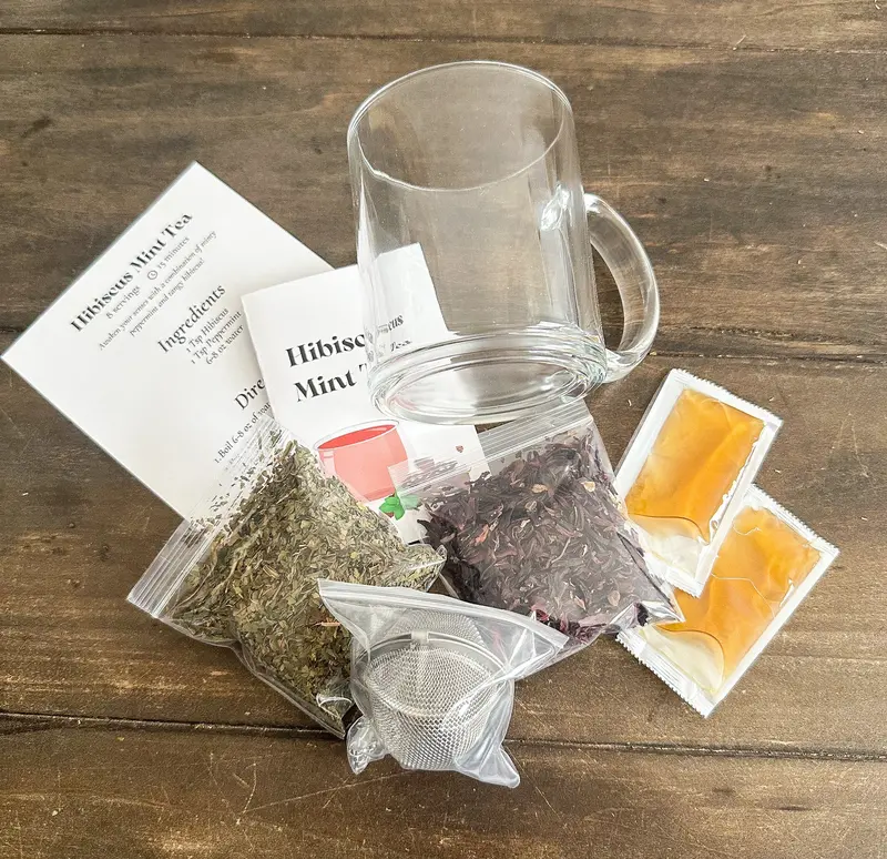 Hibiscus Mint Herbal Tea – Caffeine-Free Infusion 1