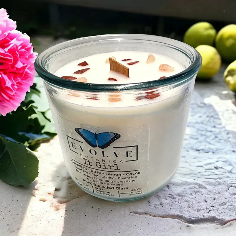 It Girl Soy Candle Infused With Sunstone & Red Jasper And Wooden Wick 1