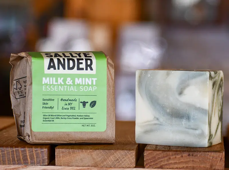 Milk And Mint Swirl Soap Bar – Refreshing 5 Oz Artisan Cleanser 1