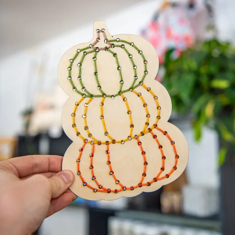 Pumpkin-Themed Yarn Embroidery Kit – Fall Craft Project 1