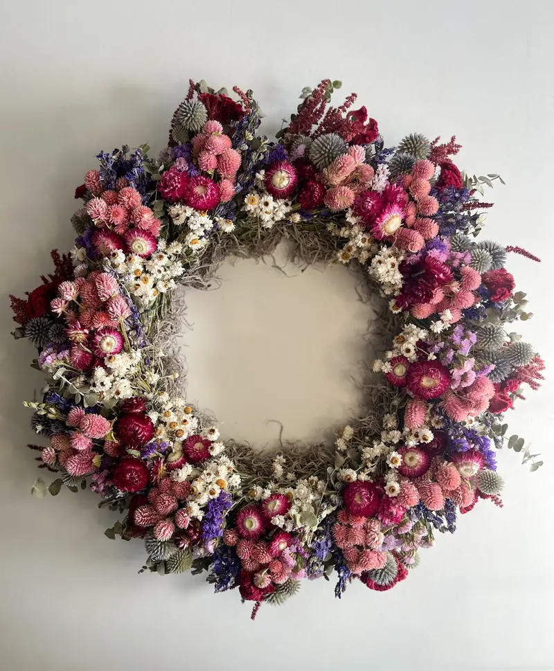 Raspberry Beret Dried Wreath – Berry-Toned Botanical Ring 1