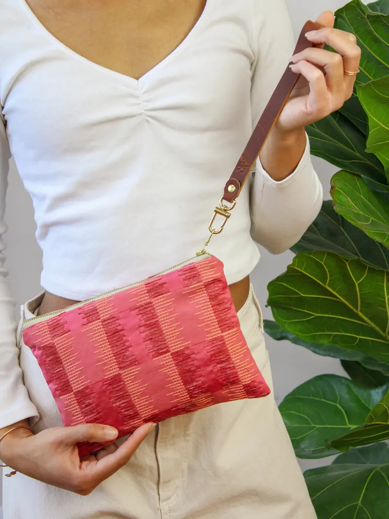 Shades Of Apricot Patterned Wristlet Purse 1