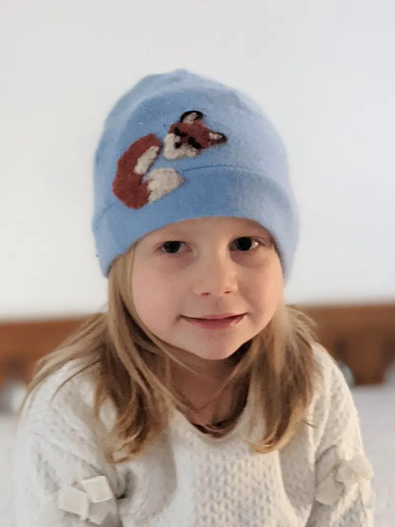 Sleeping Fox Cashmere Beanie For Children 1