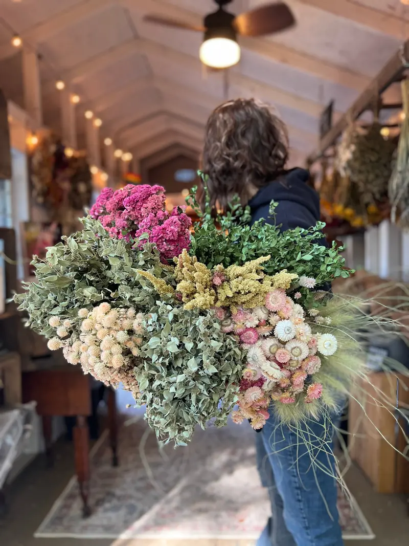 Soft & Dreamy Dried Flower Box – Curated Mix 1