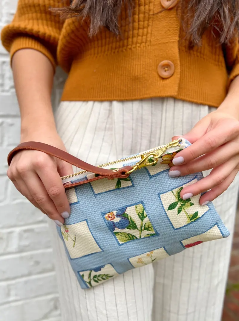 Summer Meadow Botanical Print Wristlet Purse 1