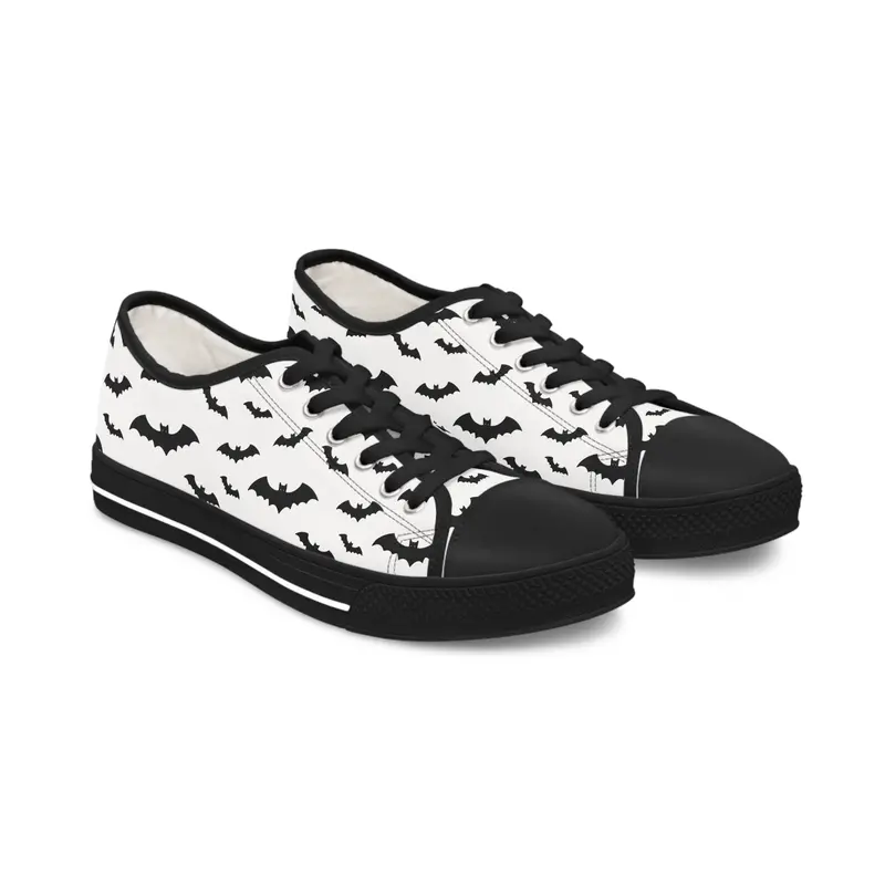 Women'S Flying Bat Low-Top Halloween Sneakers 1