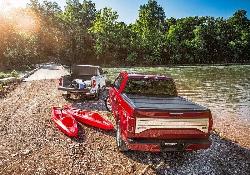 Undercover Flex 19 Tonneau Cover For 2019–2024 Chevrolet Silverado/Sierra (Excluding Carbonpro Bed), 5'9" Length With Multipro Tailgate Option 1